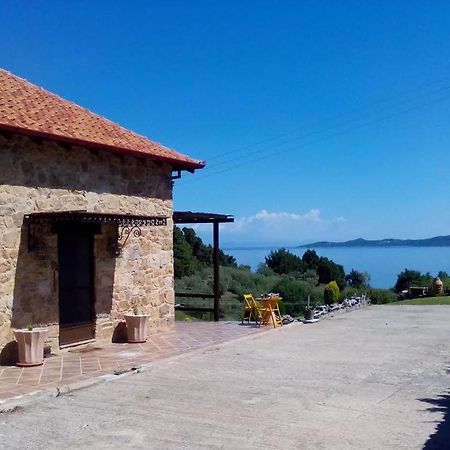 Stonehouse & Casa Al Sole E Al Mare Villa Nea Roda Luaran gambar