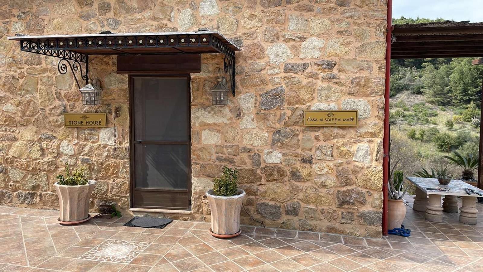 Stonehouse & Casa Al Sole E Al Mare Villa Nea Roda Luaran gambar