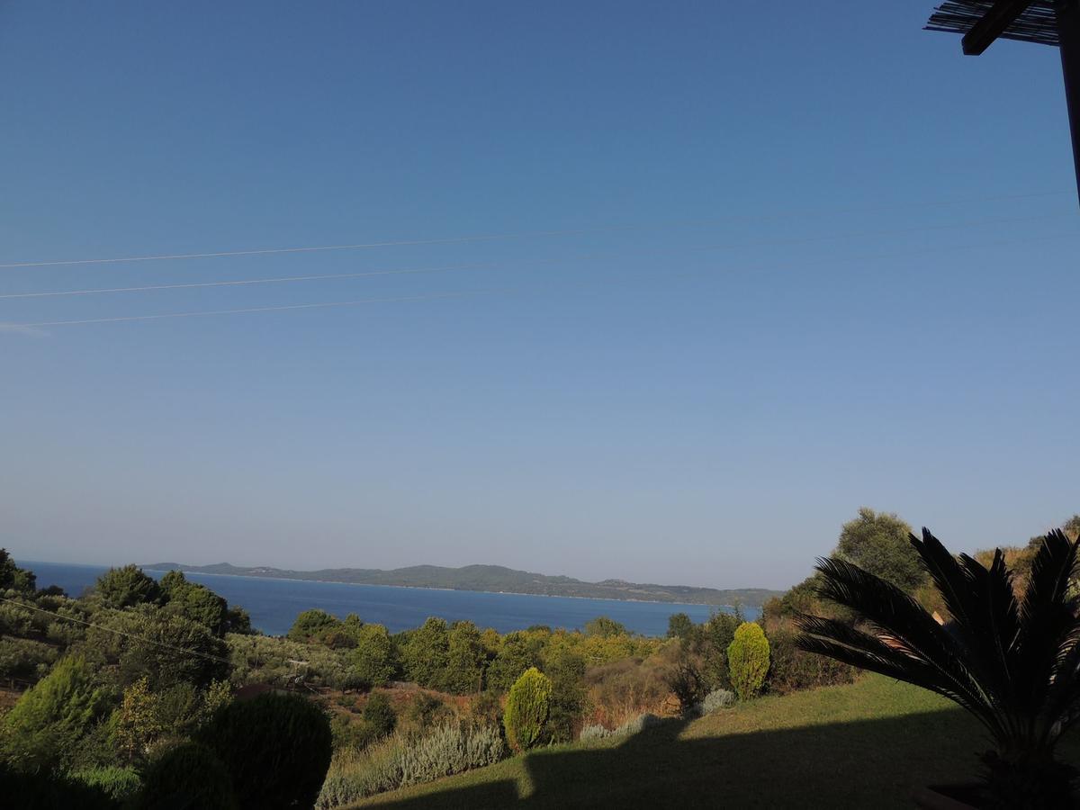 Stonehouse & Casa Al Sole E Al Mare Villa Nea Roda Luaran gambar